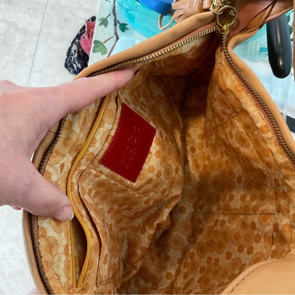 The Original HOBO bag tan leather shoulder hobo tassel bag - Picture 8 of 16